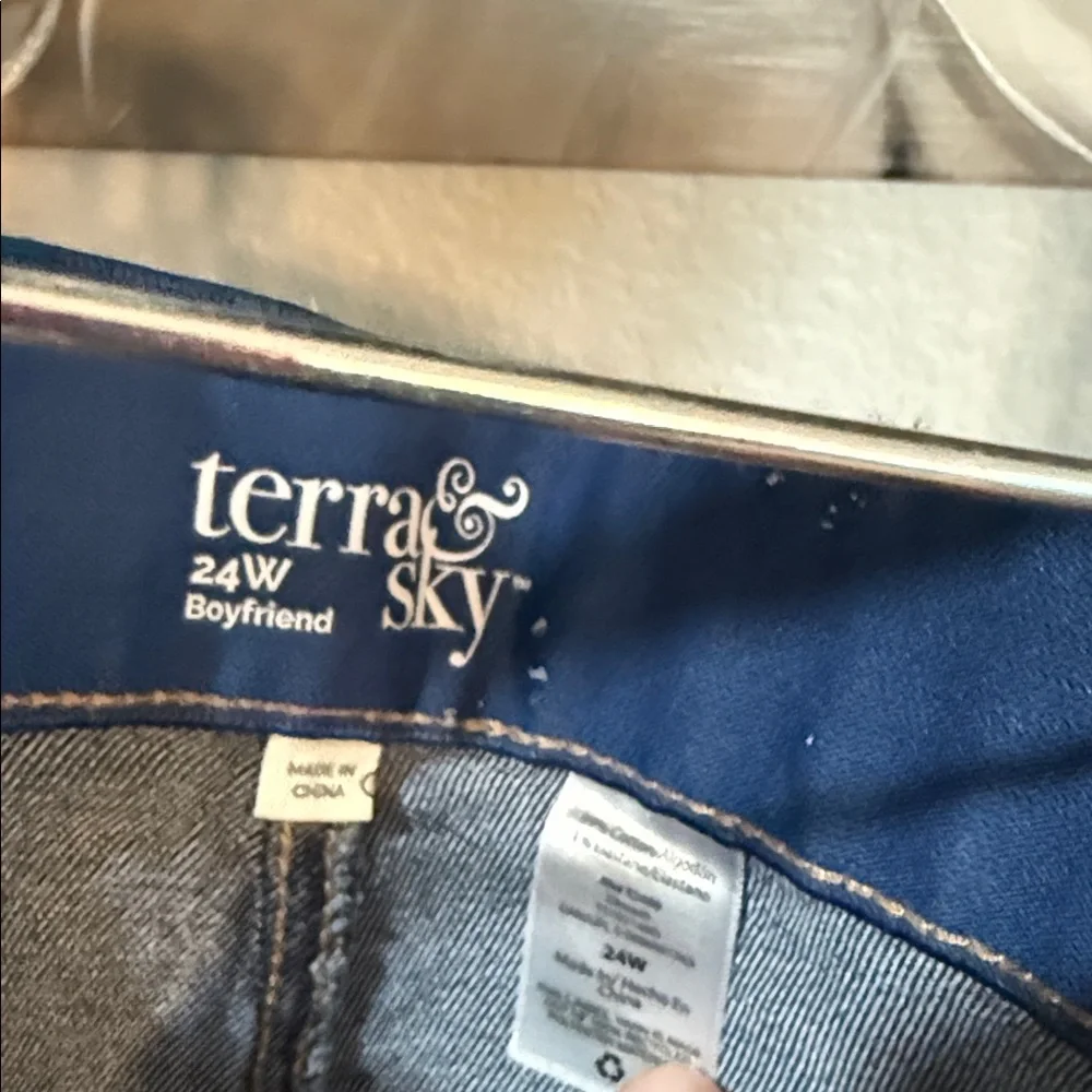 Sky Men's Relaxed Fit Distressed Blue Jeans - Picture 2 of 3